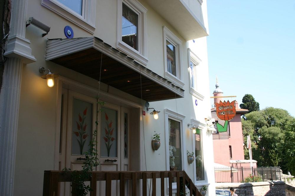 Divas Hotel Istanboel Buitenkant foto